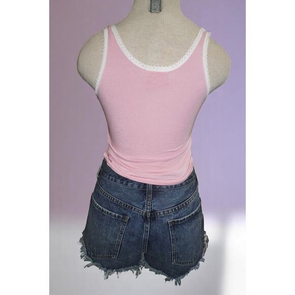 OMIGHTY Power Flower Lace Trim Tank Top – Pink – Size M - Picture 5 of 6